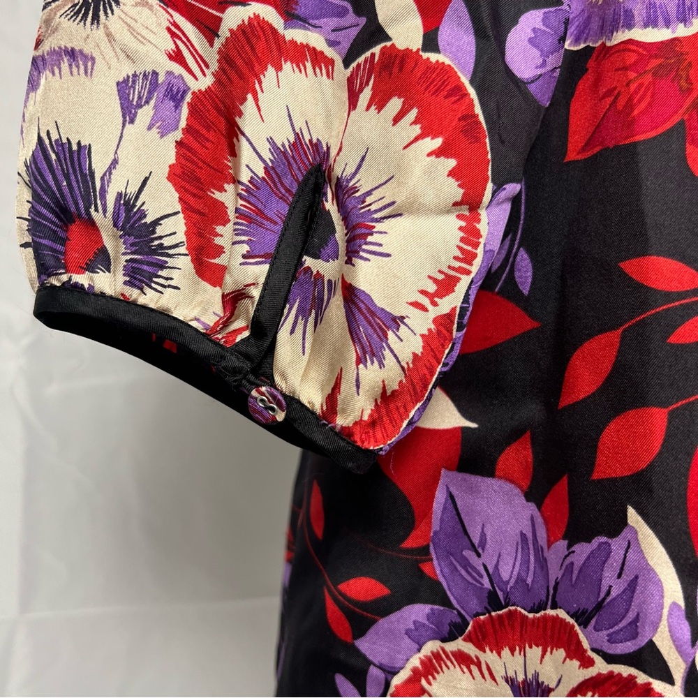 Johnny Was 100% silk floral patterned dress with drawstring waist. - Picture 7 of 12